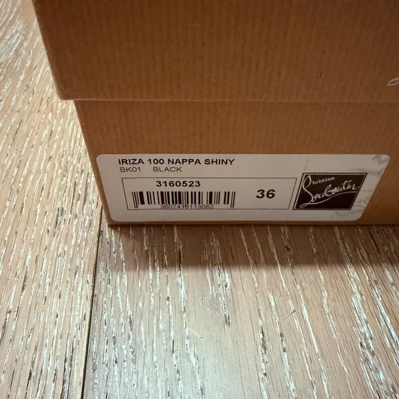 Christian Louboutin IRIZA 100 NAPPA Black Stiletto Heels Timeless Elegance - Picture 2 of 5